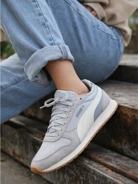 Puma Retro Runner Sneakers Womens 8.5 Gray Suede Nylon Gum Sole Leopard Heel